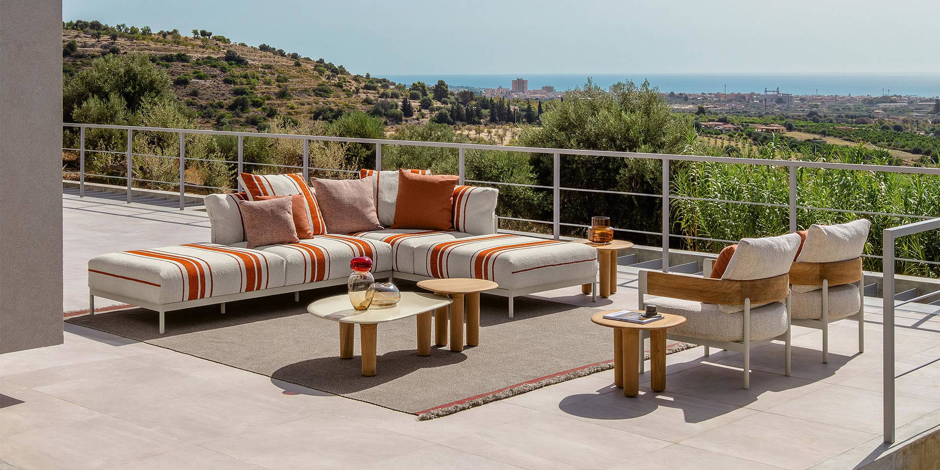 outdoor end tables