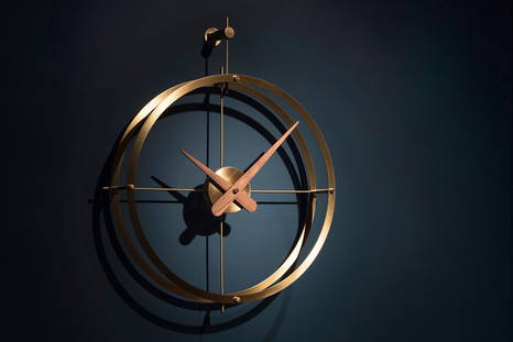 2 Puntos Premium Gold Clock by Nomon