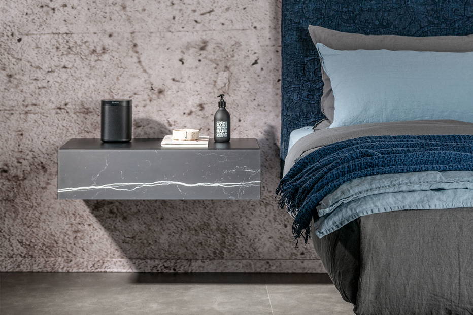 36e8 0759 nightstand by Daniele Lago for Lago