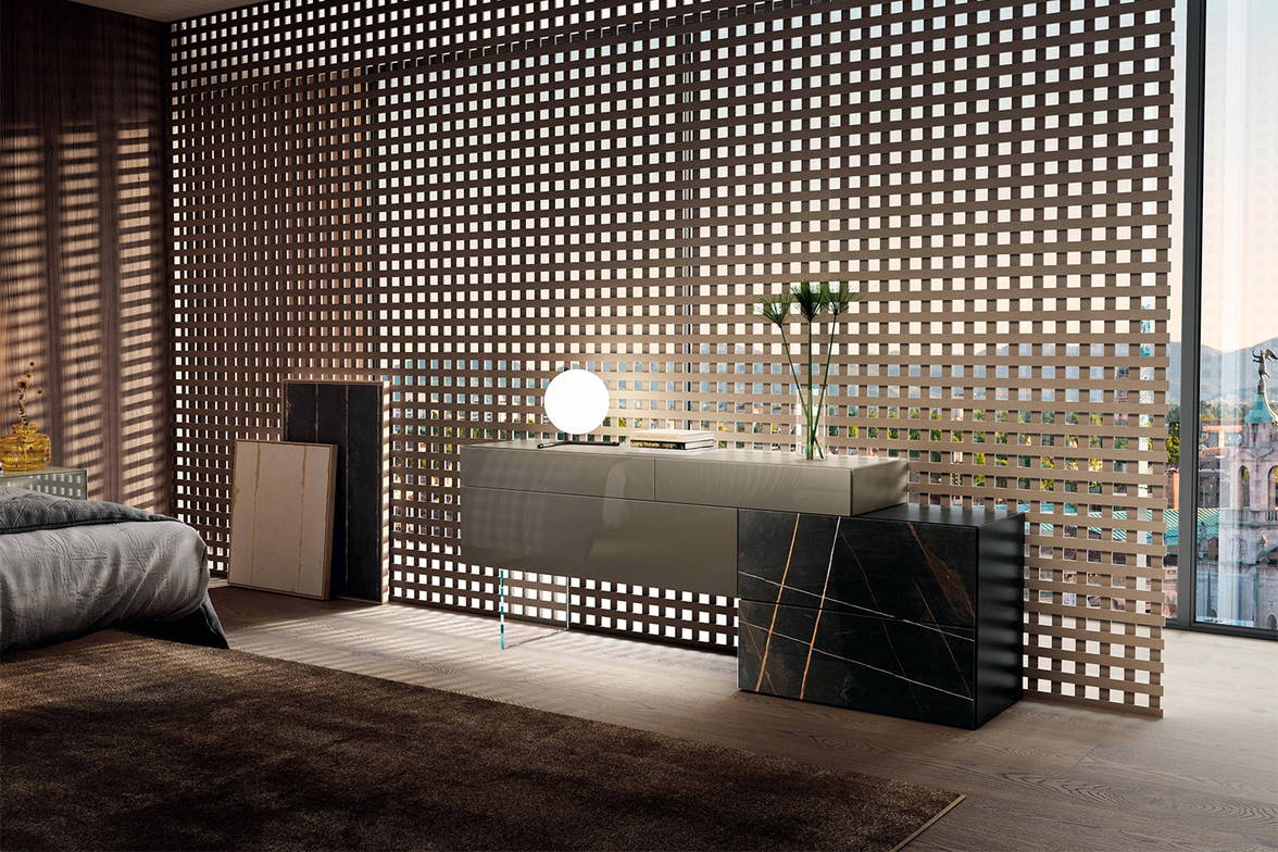 The 36e8 2608 Dresser by Daniele Lago for Lago. The 36e8 2608 Dresser by Daniele Lago for Lago.