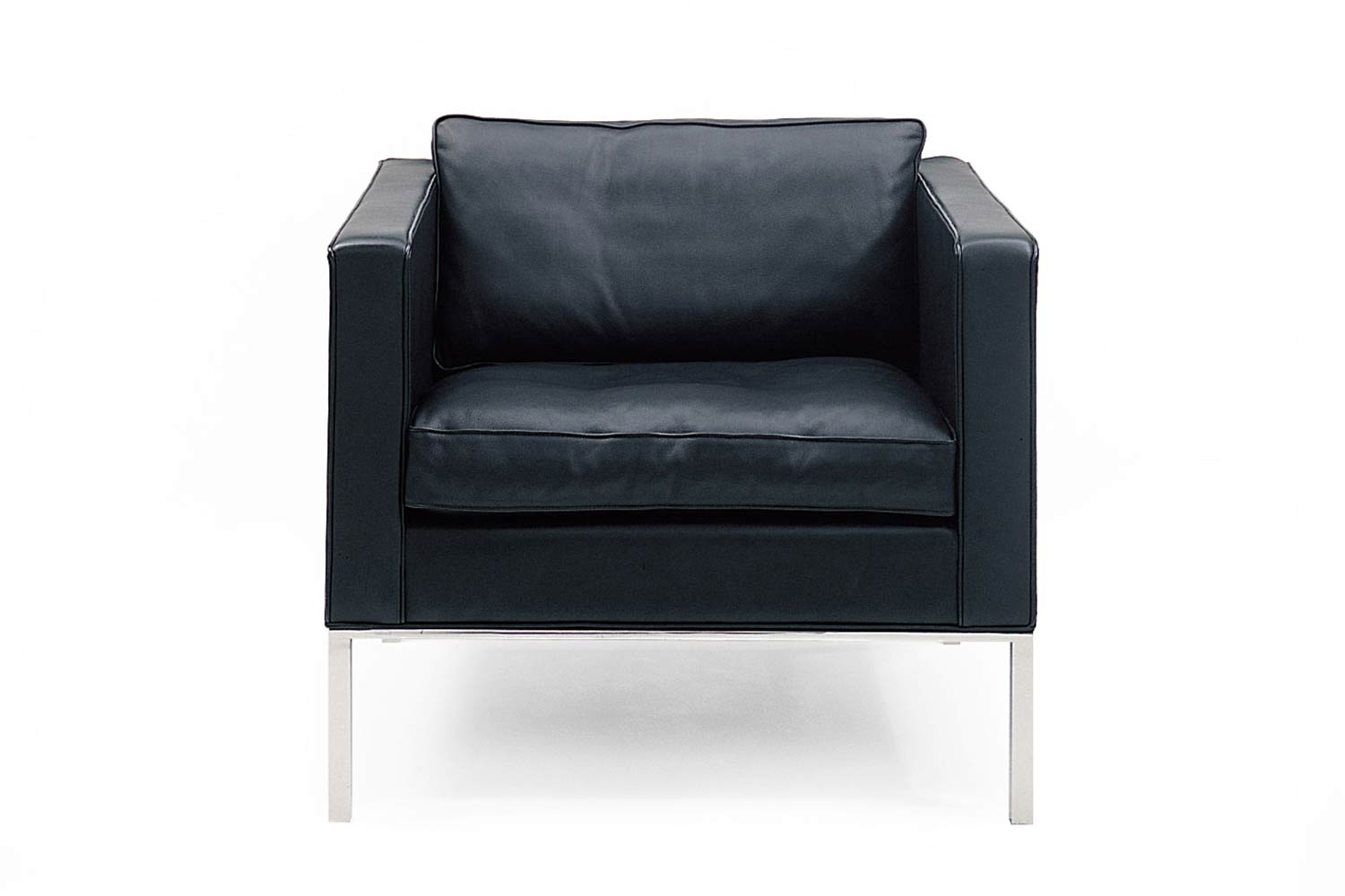 905 Lounge Armchair