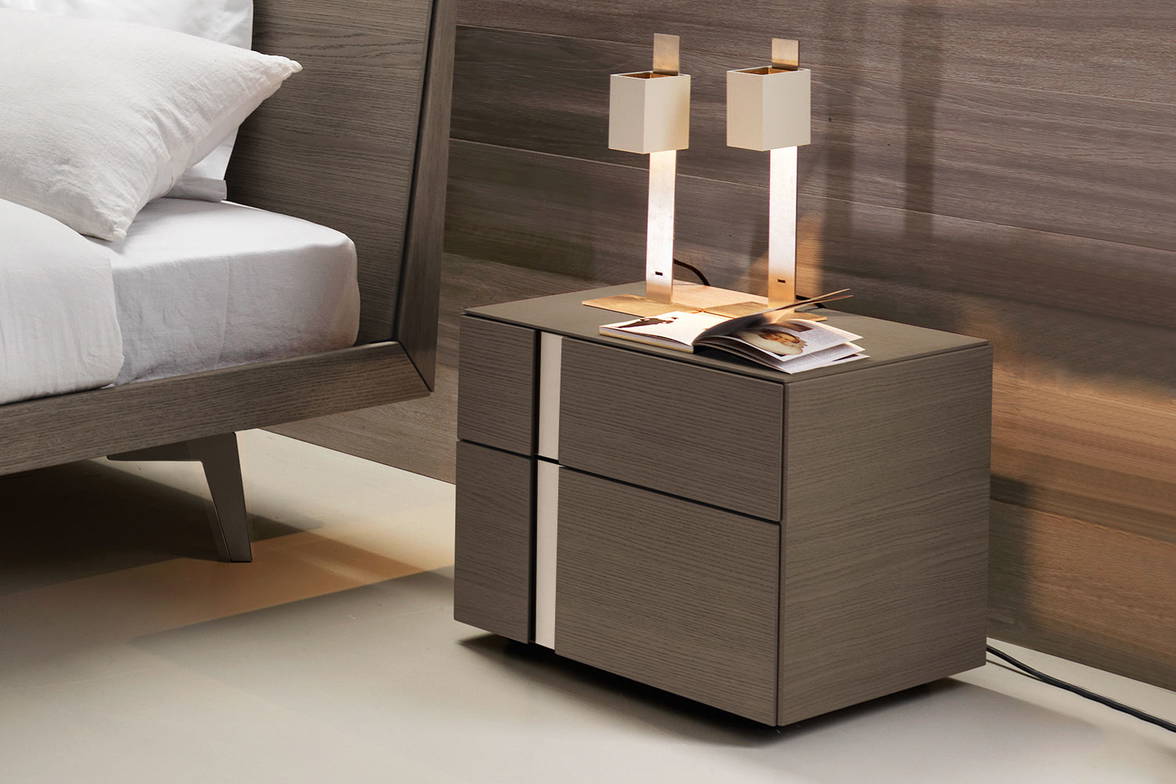 Abaco 2-drawer nightstand by San Giacomo in a bedroom setting Abaco 2-drawer nightstand by San Giacomo in a bedroom setting