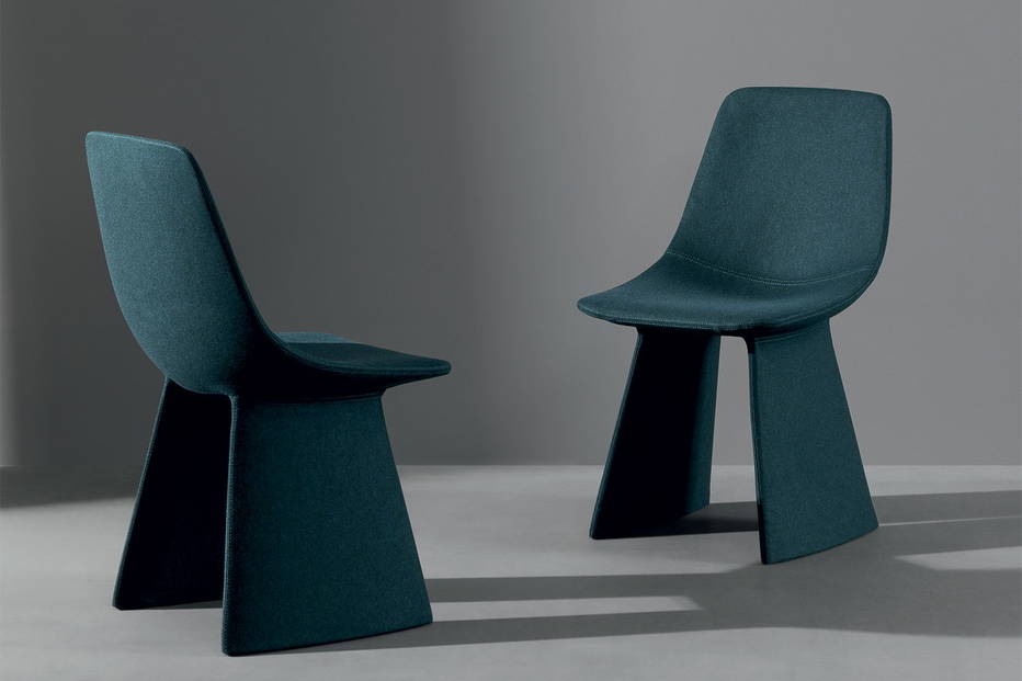 Agea dining chairs by Bonaldo