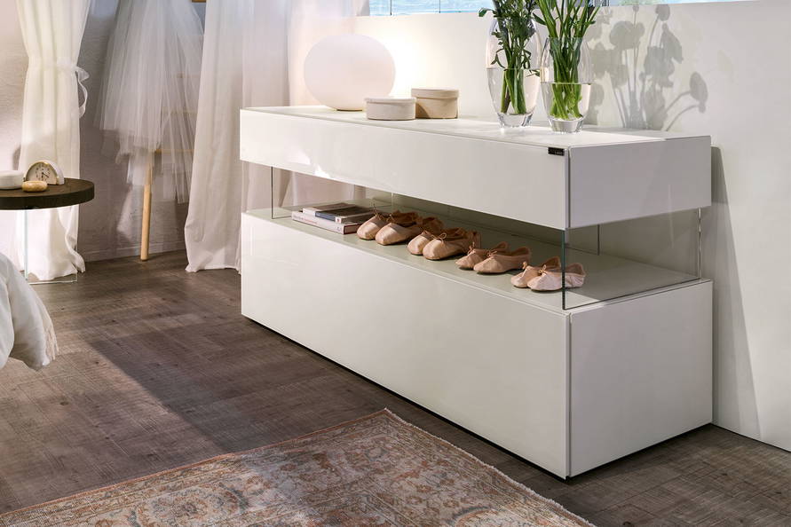 Air 0677 Dresser
