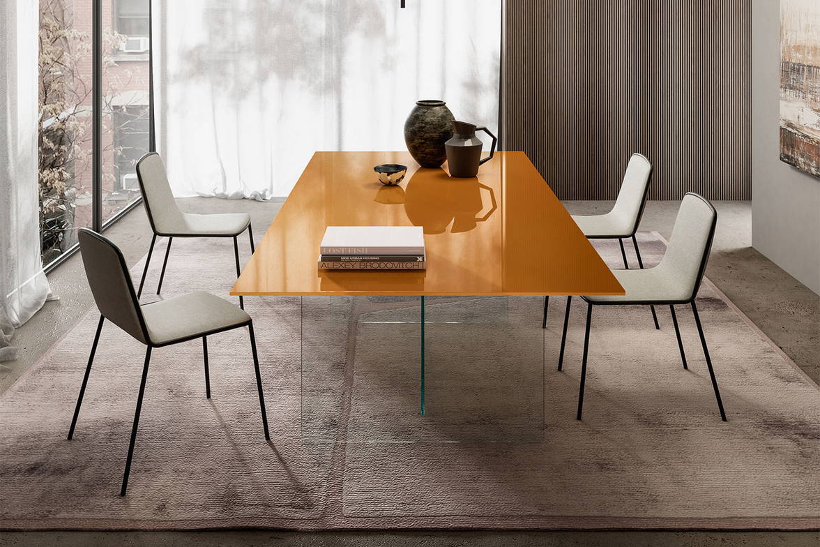 Air glass dining table by Lago Air glass dining table by Lago