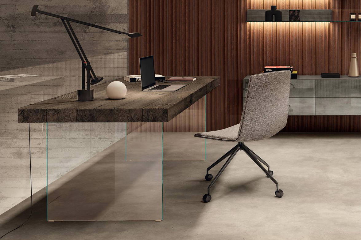 Side view of the Air wood desk. Side view of the Air wood desk.