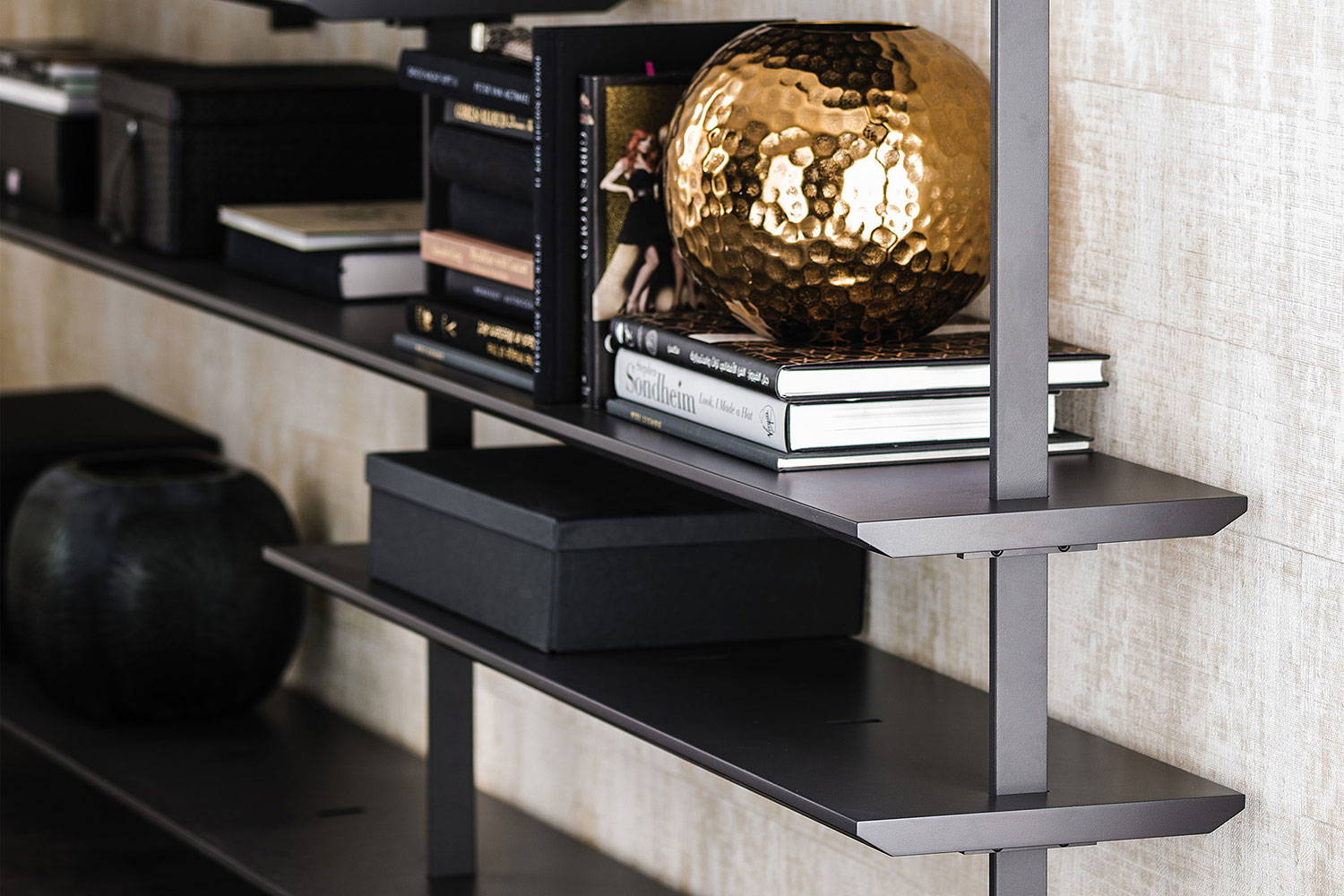 Airport Bookshelf Composition B by Cattelan Italia | room service 360°