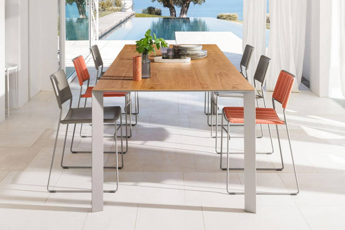 Akashi Extension Dining Table by MIDJ Akashi Extension Dining Table by MIDJ