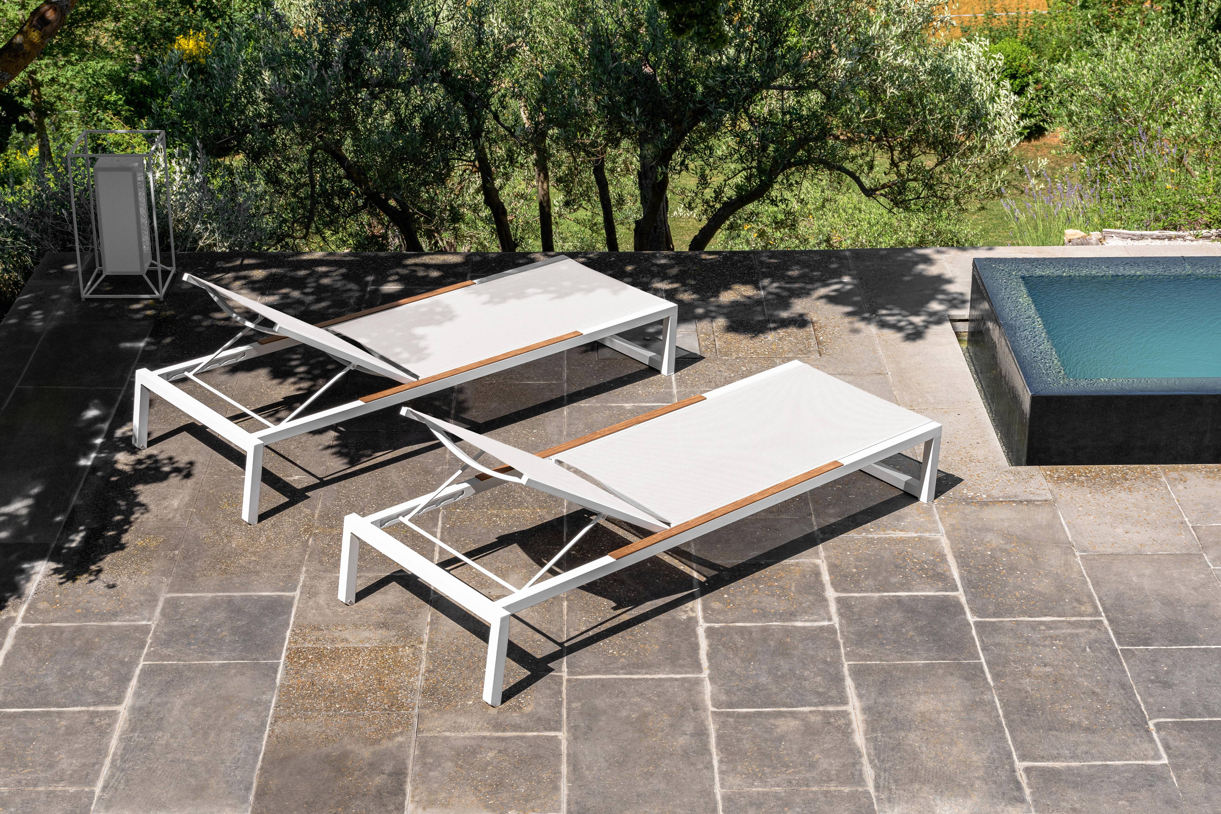 Alabama Alu chaise lounges by Talenti