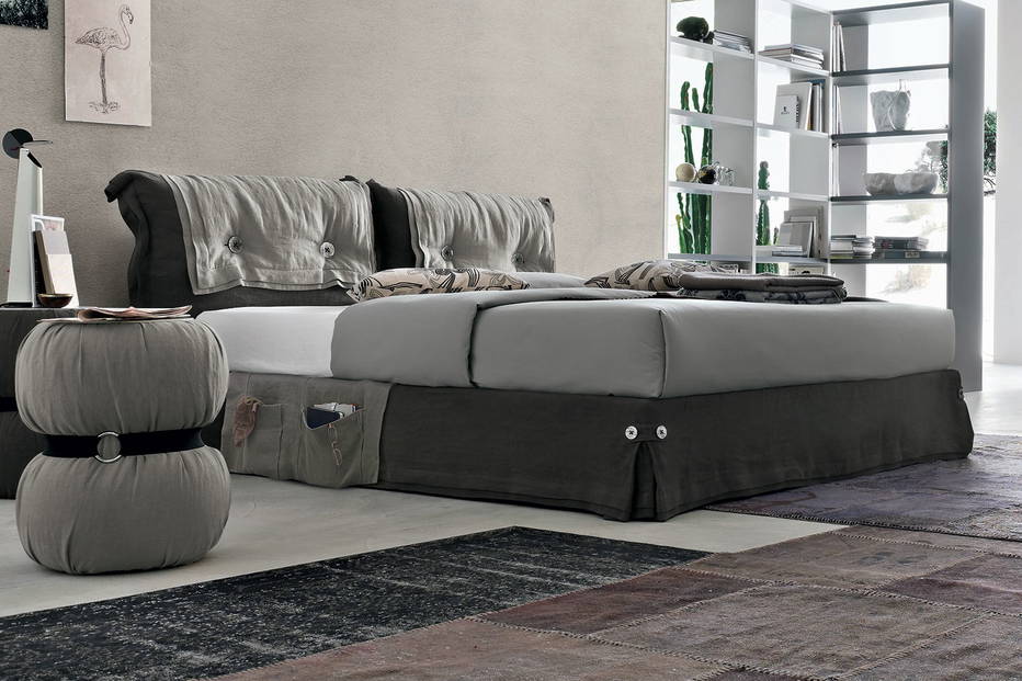 Amami bed with covers and pocket