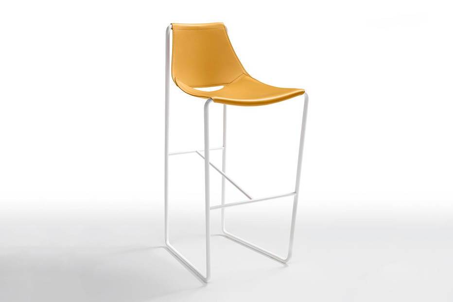 Apelle bar stool by Midj