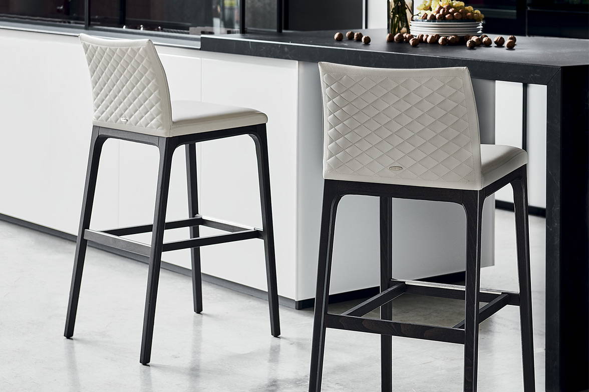 Arcadia Couture bar stools by Cattelan Italia Arcadia Couture bar stools by Cattelan Italia