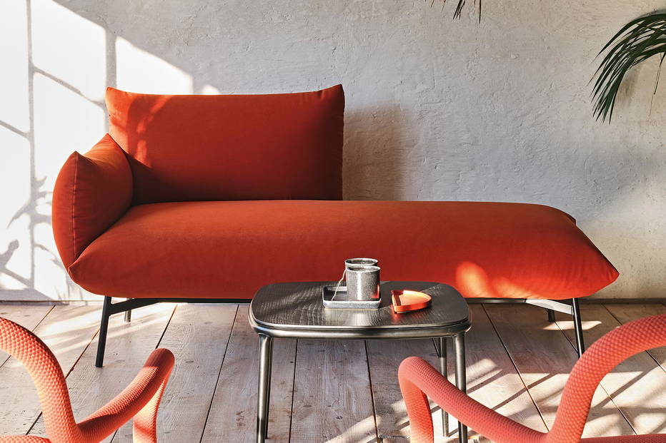 Area Chaise Lounge