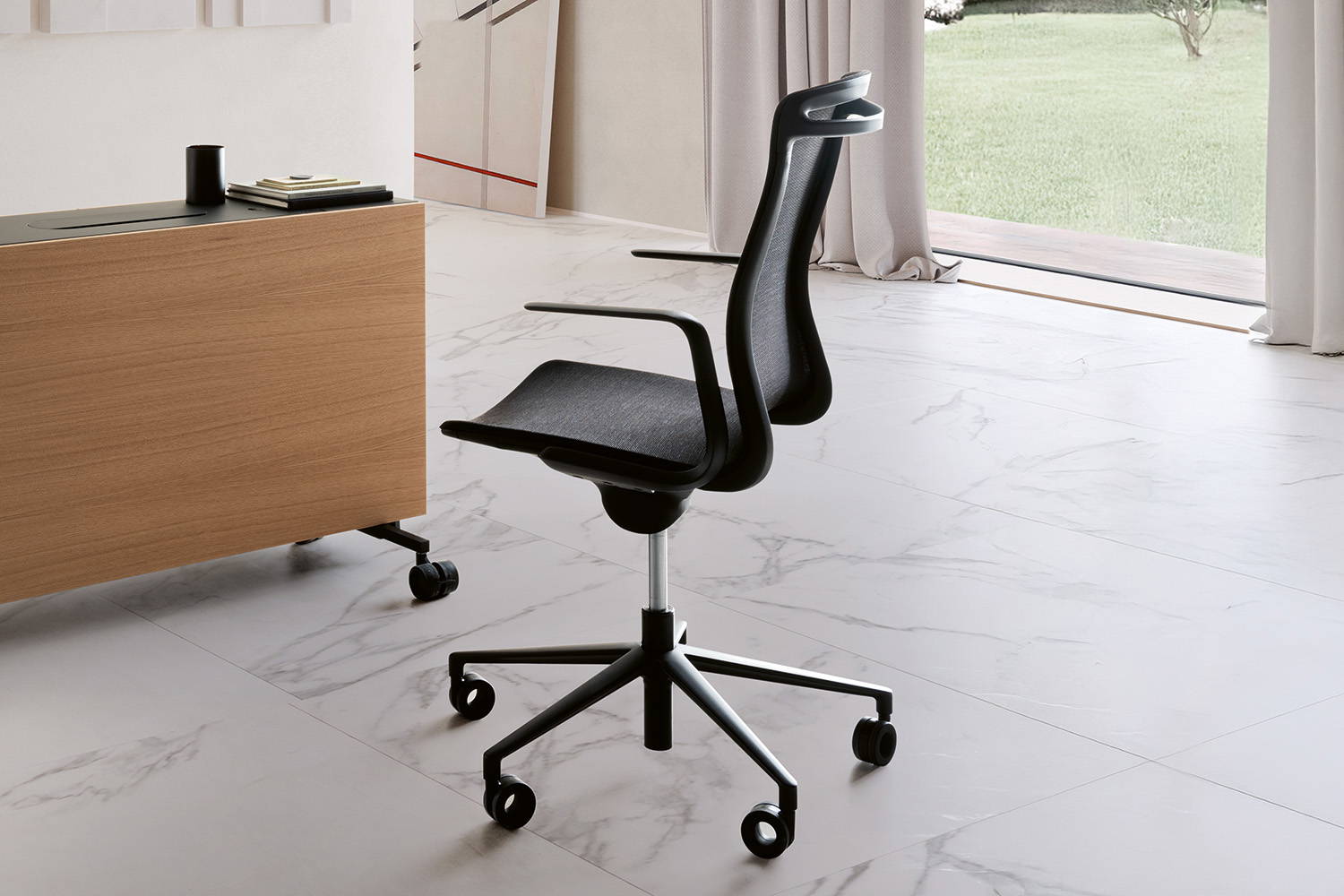 Aria office chair in black