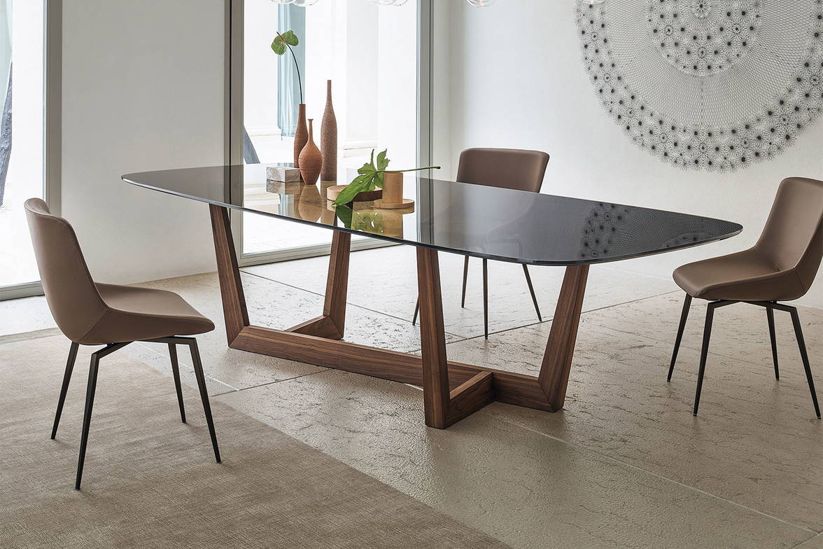 Art Wood base dining table by Bonaldo Art Wood base dining table by Bonaldo