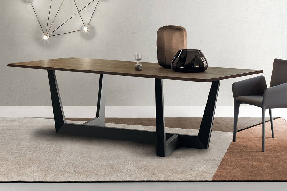 Art wood dining table by Bonaldo
