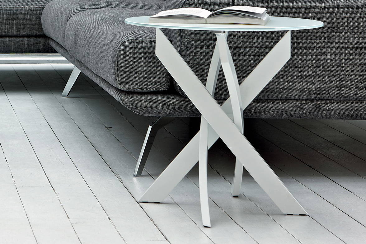 Artistico end table designed by Pocci & Dondoli for Bontempi Casa Artistico end table designed by Pocci & Dondoli for Bontempi Casa