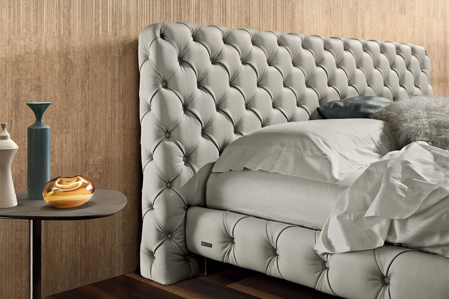 Aston Night Bed by Gamma Arredamenti | room service 360°