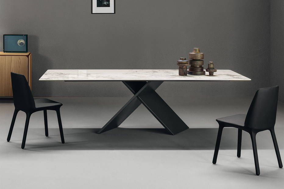 Ax dining table with Flute dining chairs by Bonaldo