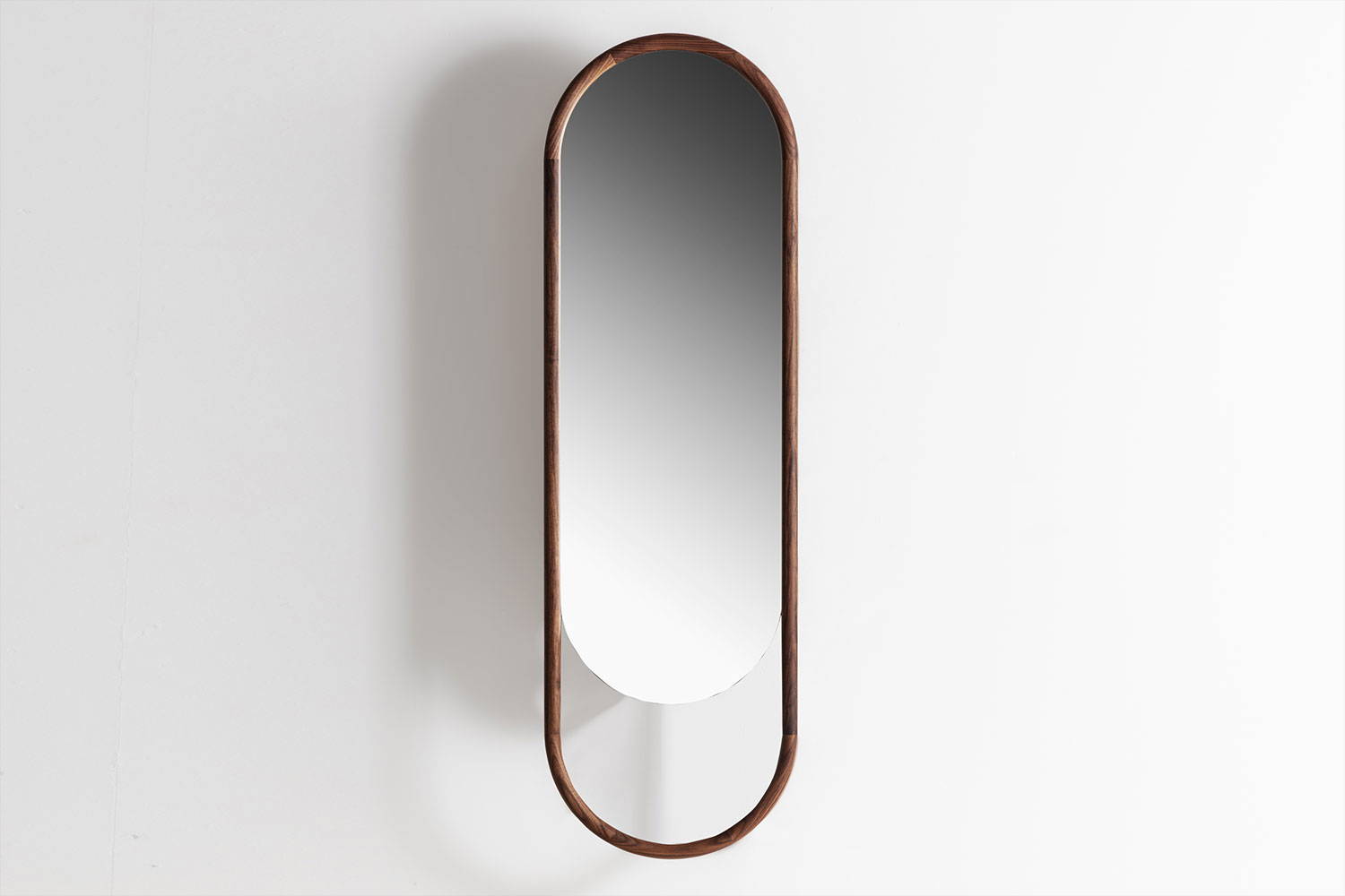 Backstage Mirror by Porada | room service 360°