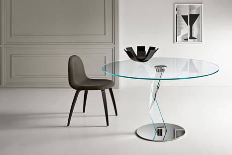 Bakkarat Alto round dining table by Tonelli