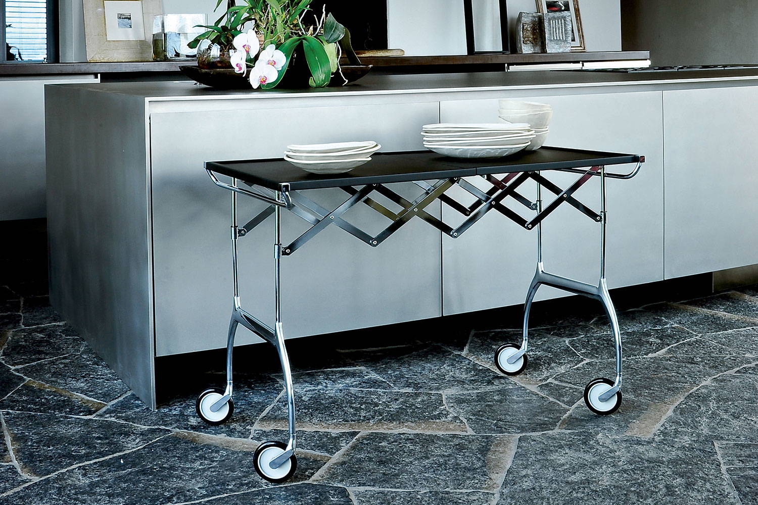 Battista Trolley quickship is sleek and versatile