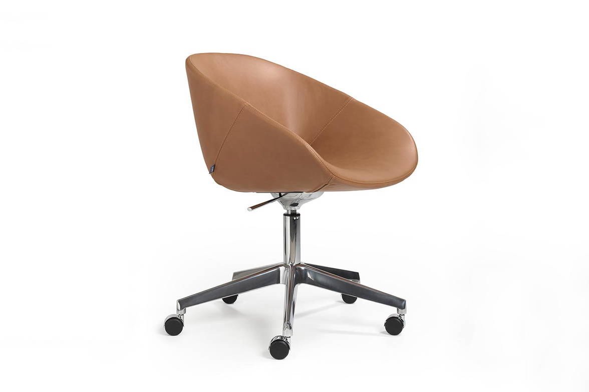 Beso office chair by Artifort Beso office chair by Artifort