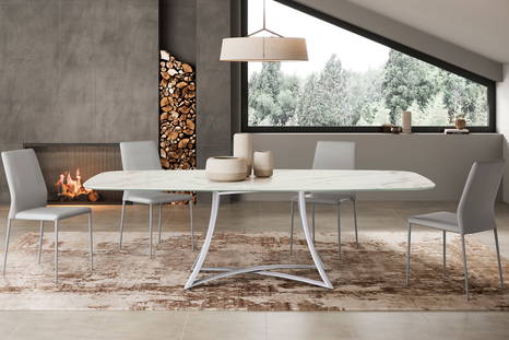 Big Bang dining table is easily customized
