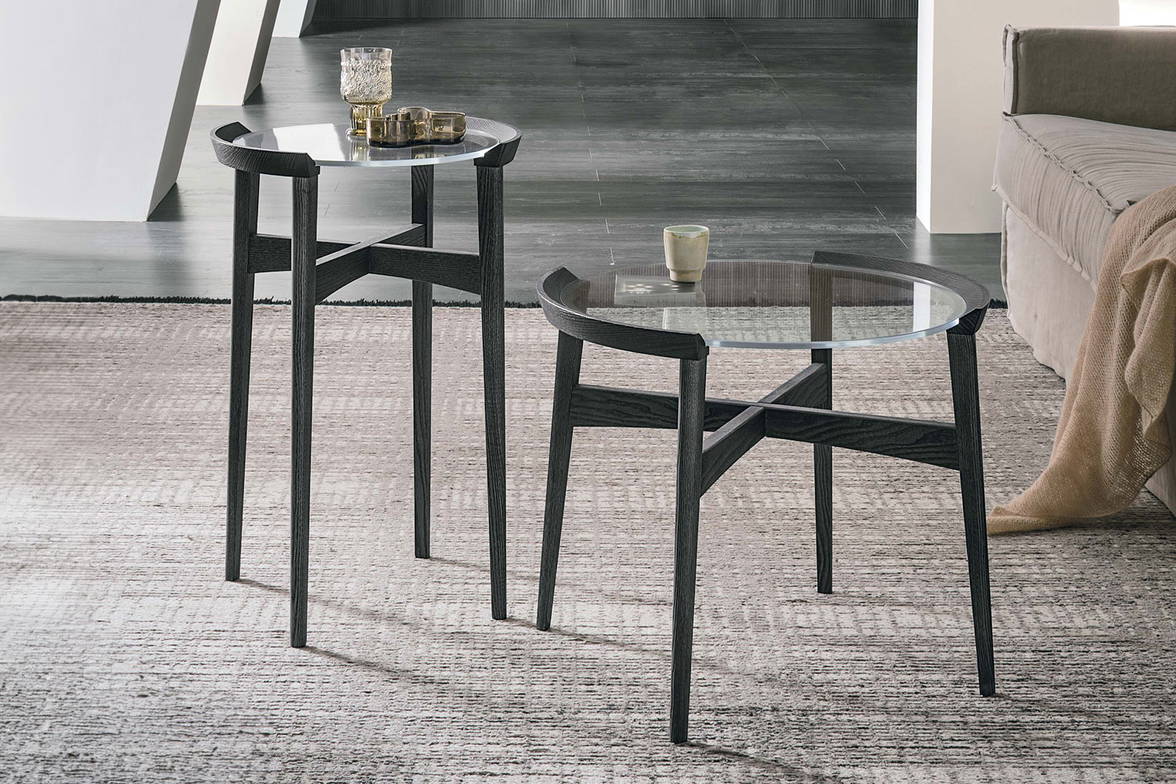 Bloom end tables by Tomasella Bloom end tables by Tomasella