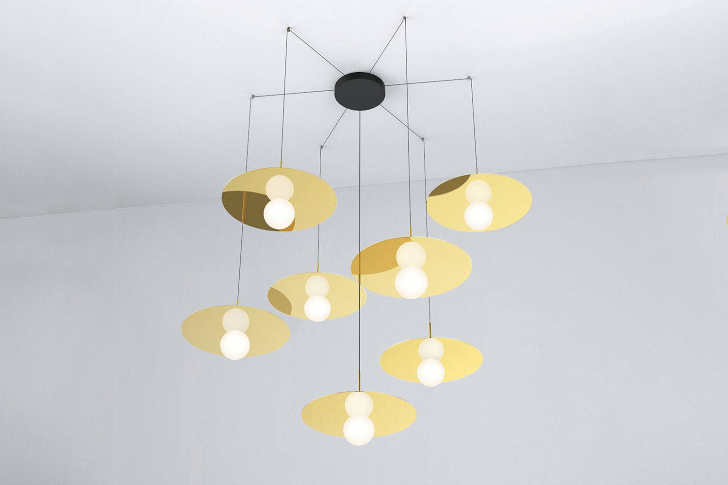 Bola Chandelier