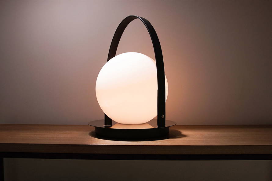 Bola Lantern