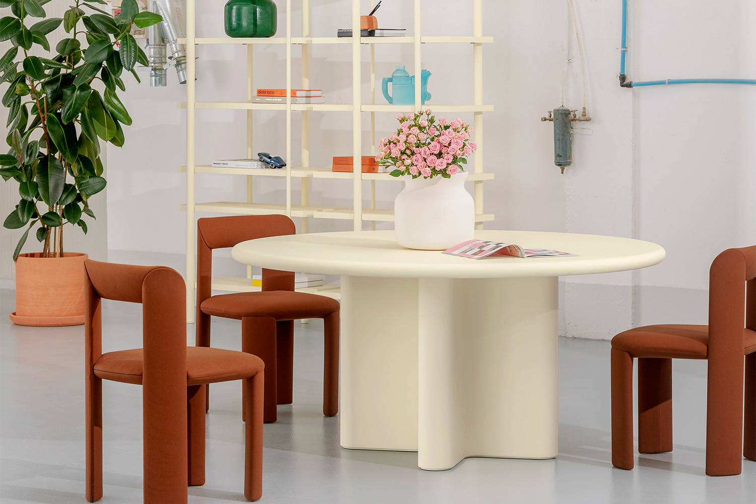 BonBon Round Dining Table