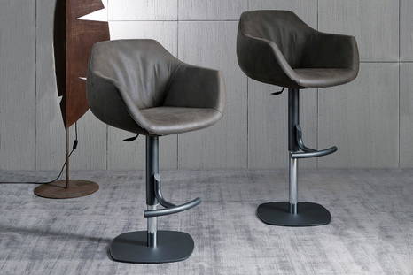 Boris adjustable bar stools can be set to various heights