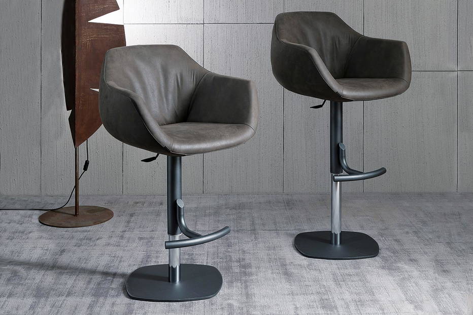 Boris adjustable bar stools can be set to various heights