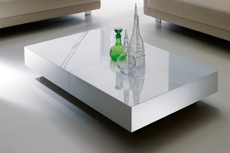 Box transformable coffee table by Ozzio Italia is easily customized