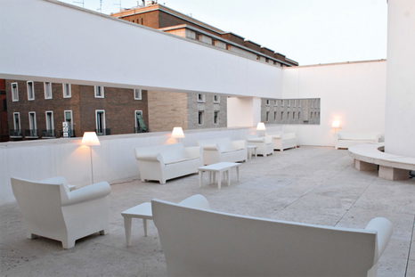 Bubble Club Sofa Quickship