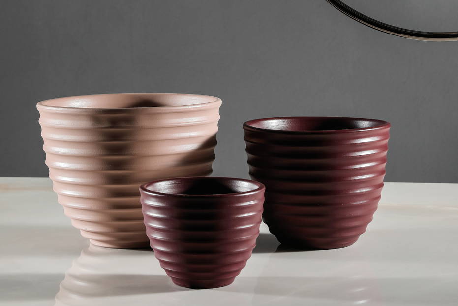 Bulbo Relief Vases