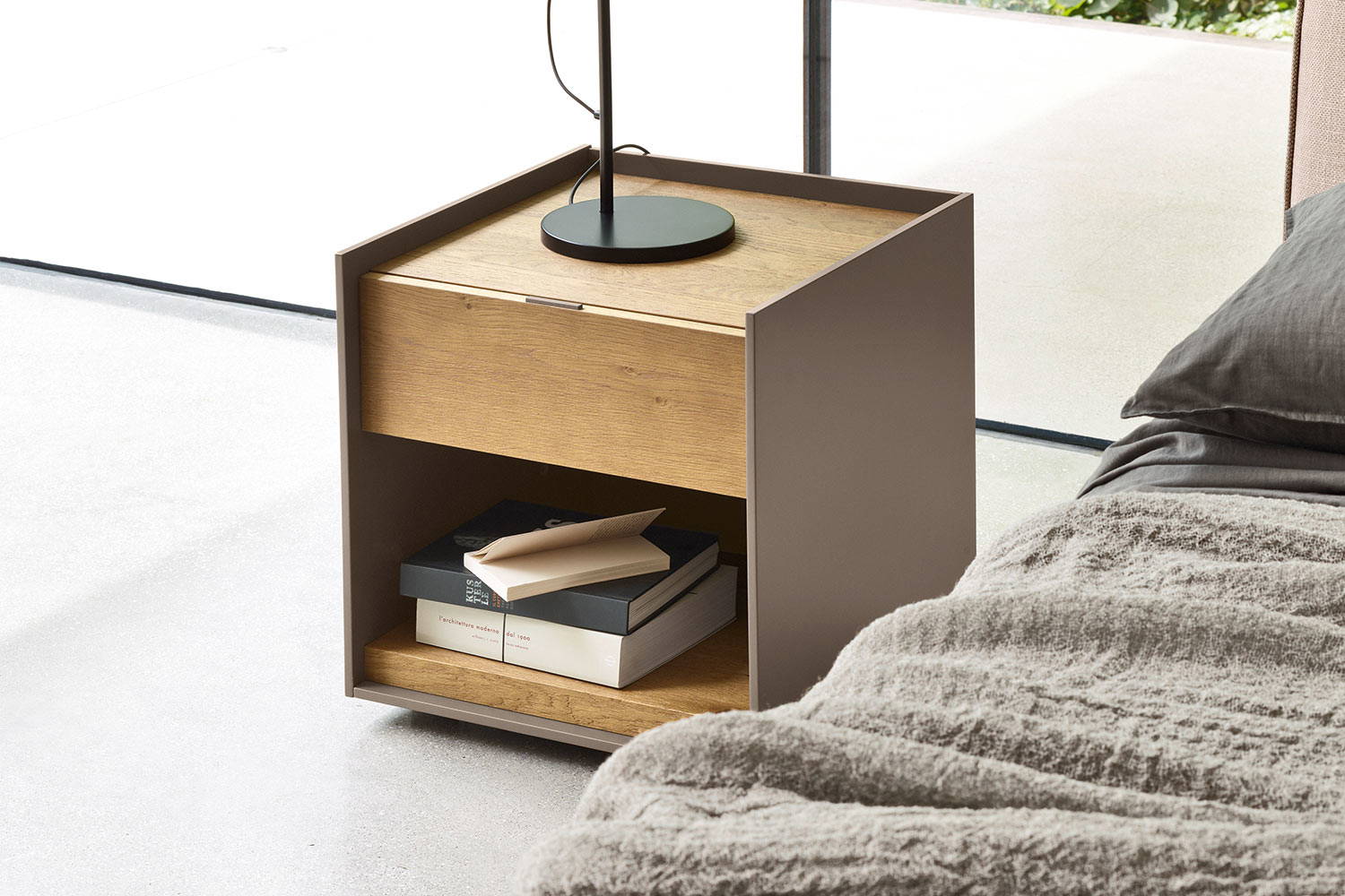 Cabaret 1-Drawer Nightstand