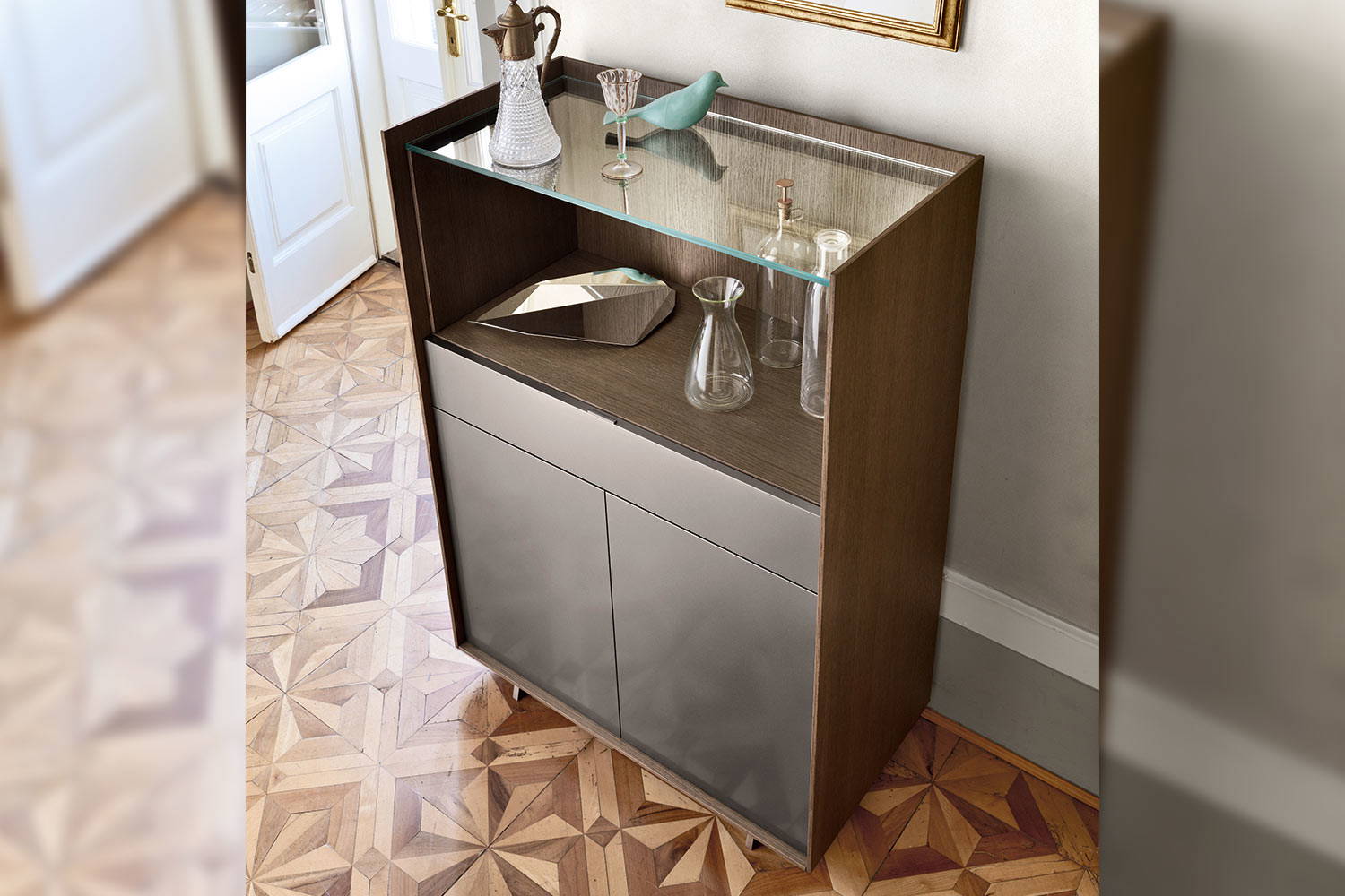 Cabaret Cupboard Comp. 38C - 43C