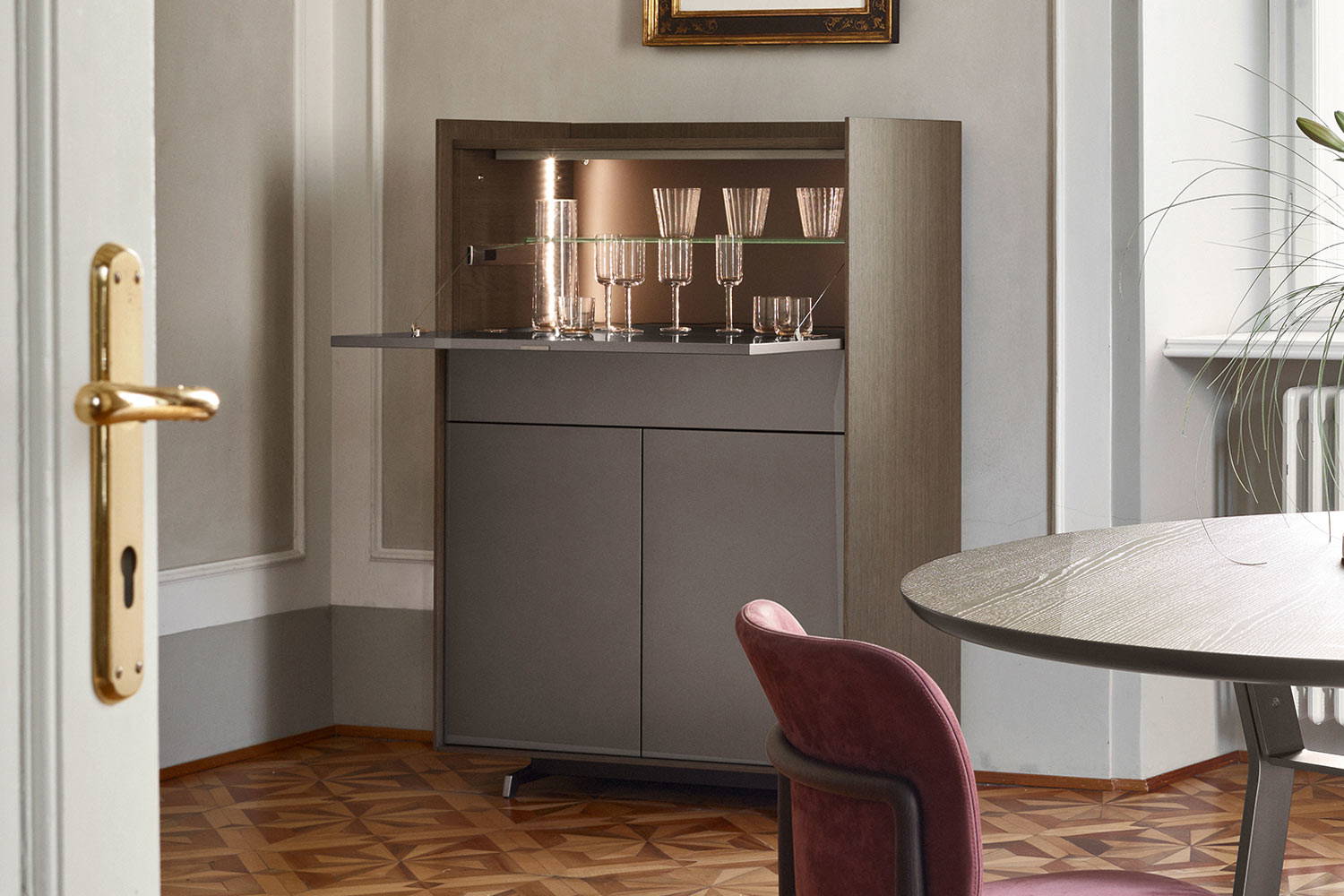 Cabaret Cupboard Comp. 28A - 29A - 33A - 34A