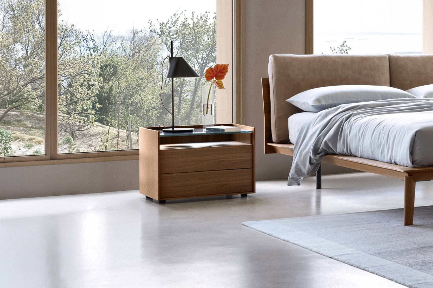 Cabaret Glass Nightstand by San Giacomo | room service 360°