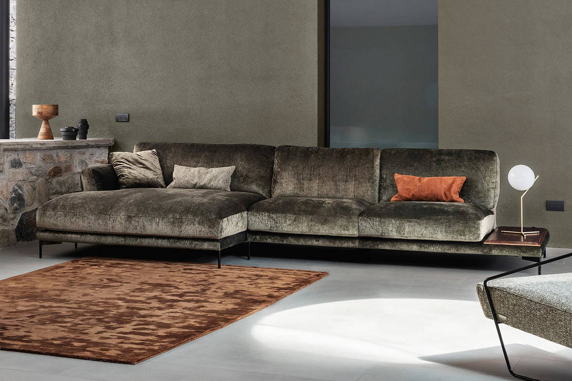 Cadorna sectional sofa with chaise by Nicoline Italia Cadorna sectional sofa with chaise by Nicoline Italia
