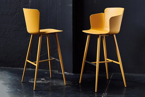 Calla Bar Stool
