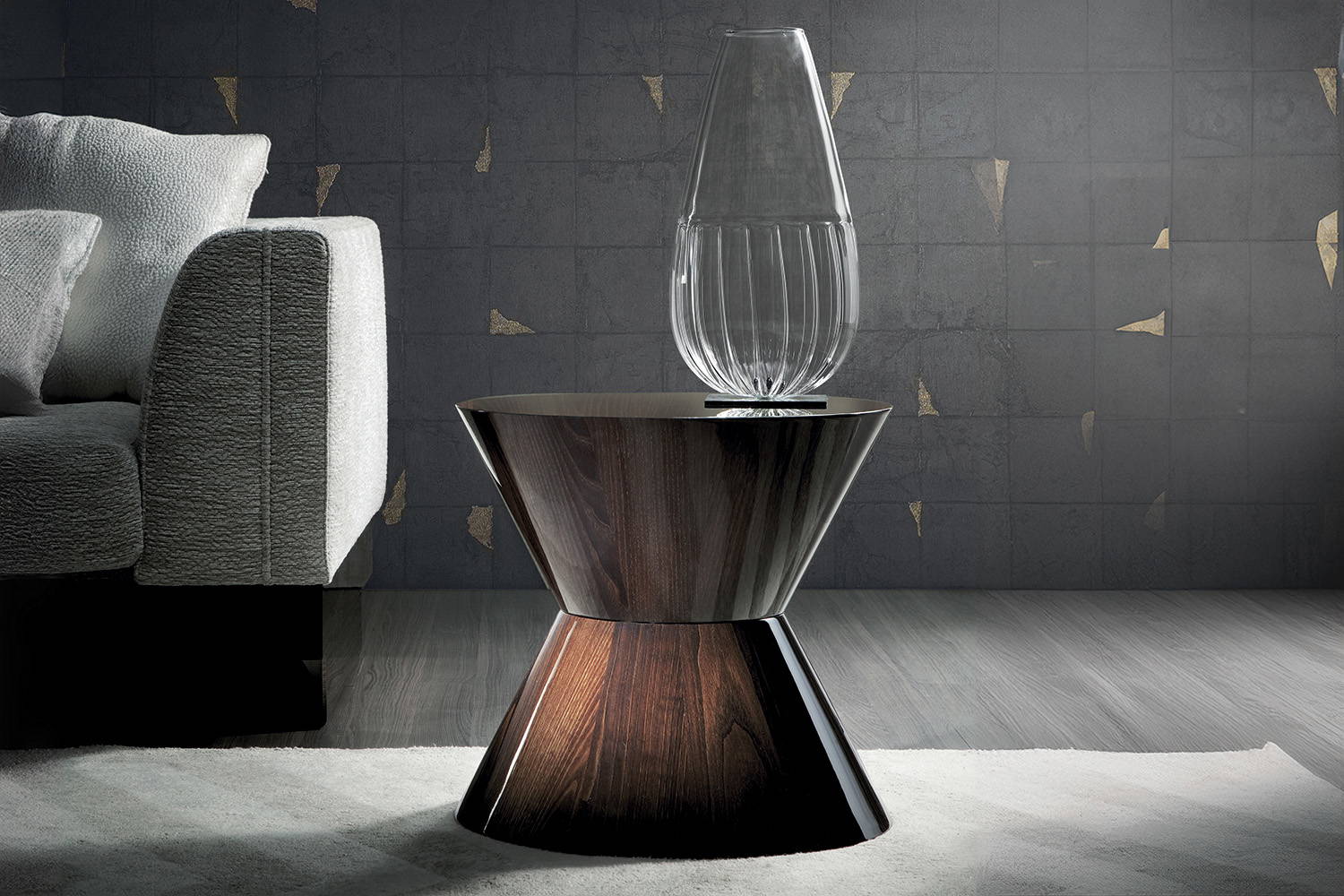 Capital End Table designed by Giorgio Soressi