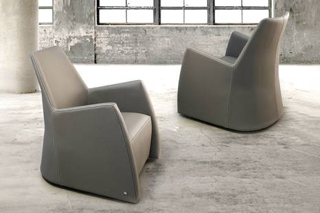 Carrie armchairs by Gamma