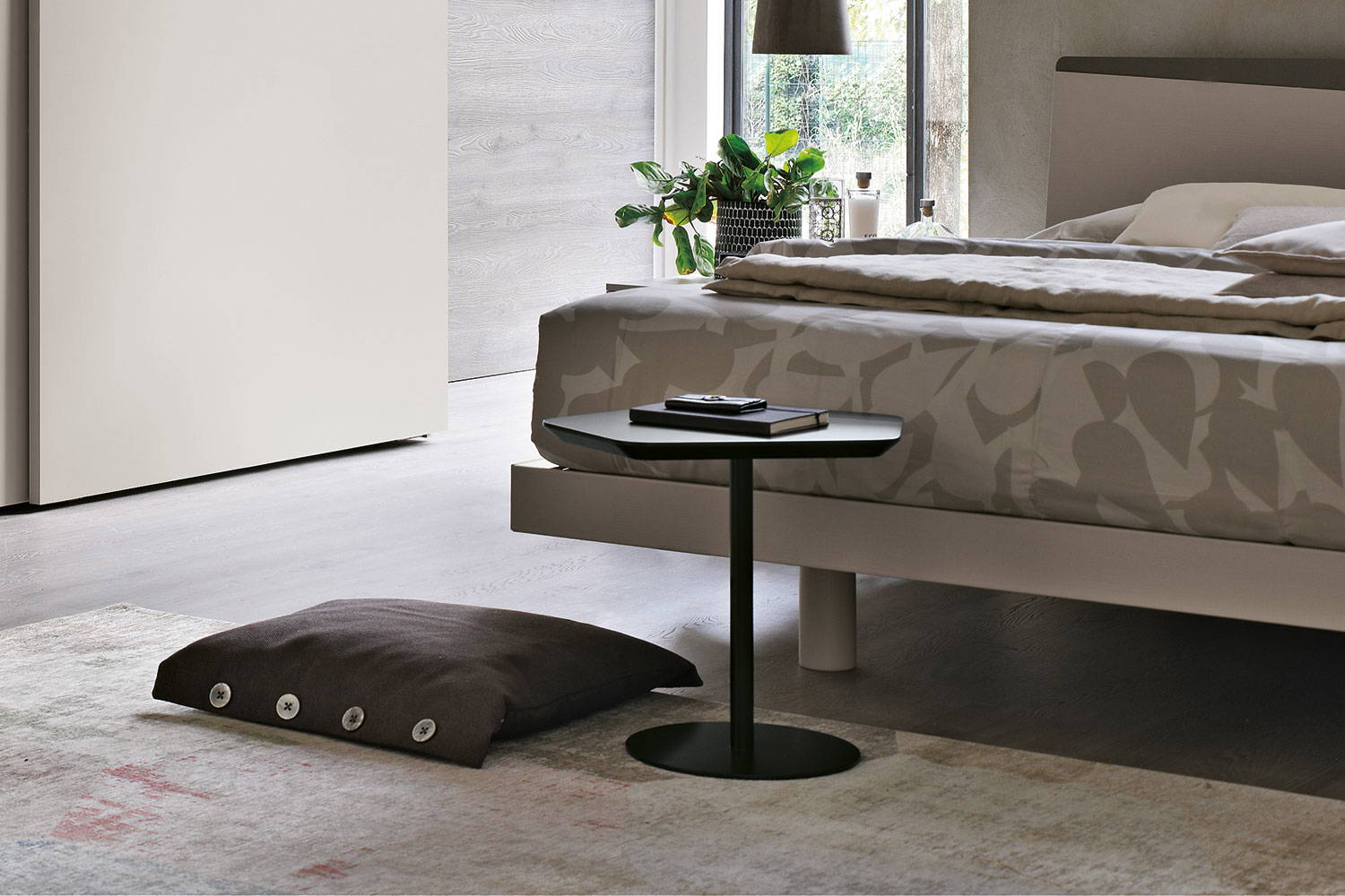 Tomasella Caruso End Table - Thumbnail 5