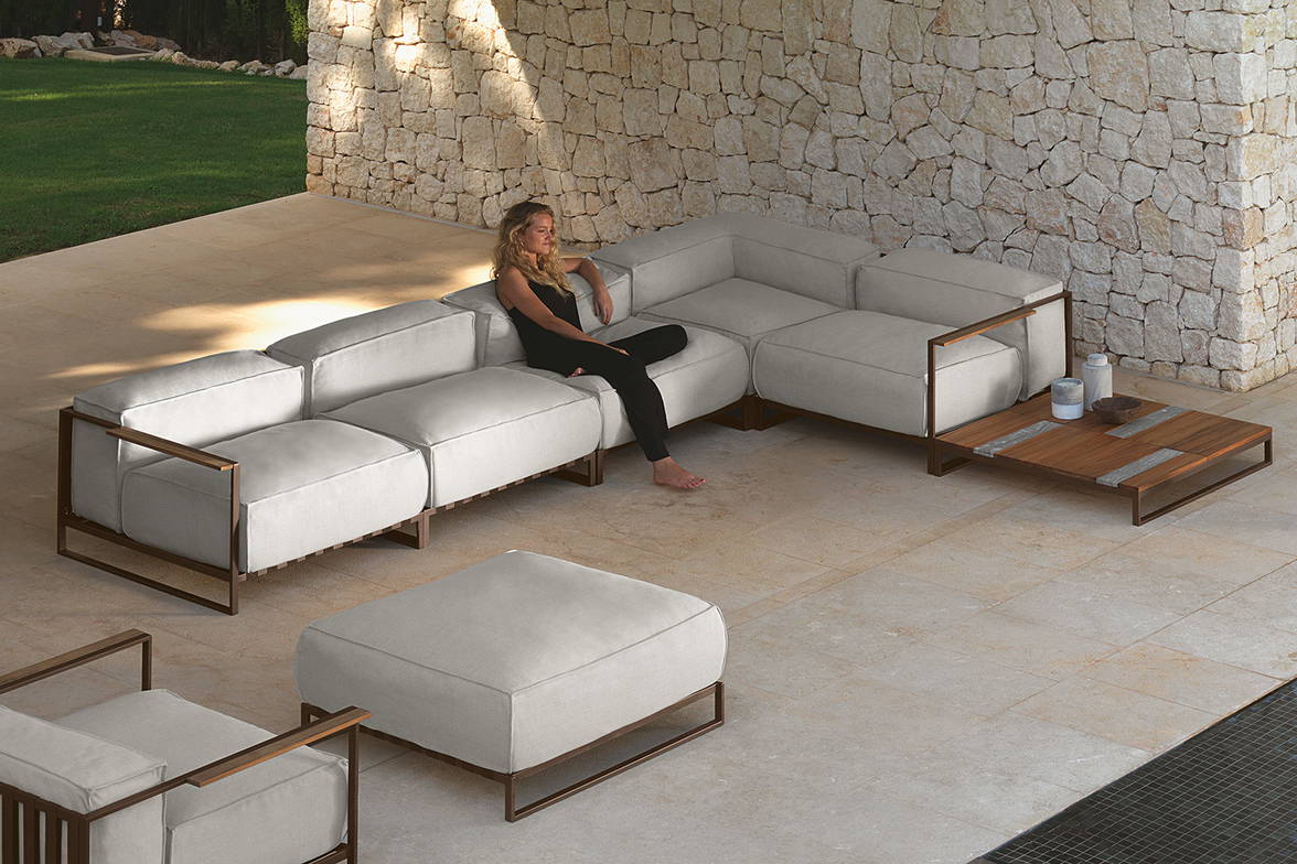 Casilda corner sectional sofa with table by Talenti Casilda corner sectional sofa with table by Talenti