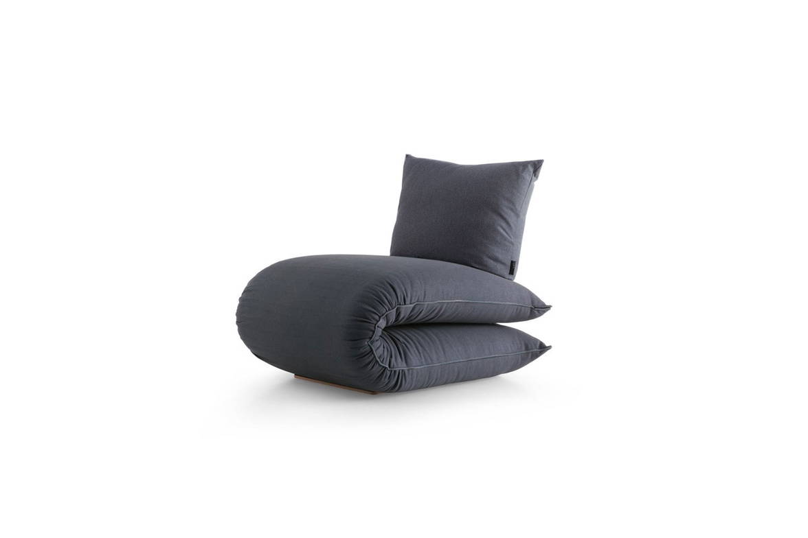 Chama sleeper chair by Lago Chama sleeper chair by Lago
