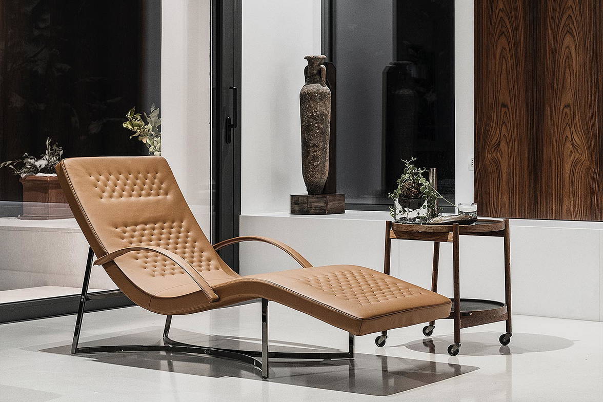 Chandelier chaise lounge by Cierre Chandelier chaise lounge by Cierre
