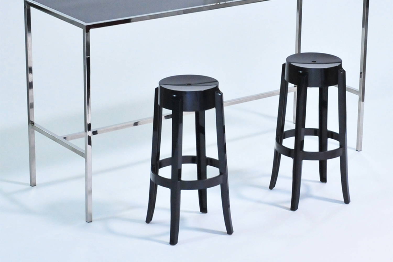 Charles Ghost Stool (Set of 2) by Kartell | room service 360°